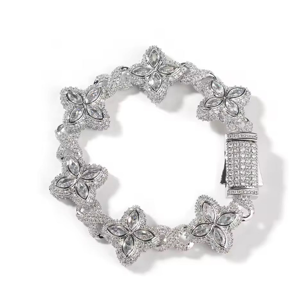 INFINITE CLOVER BRACELET- WHITE GOLD
